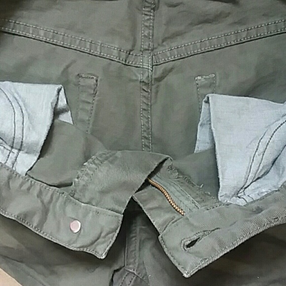 GAP MODERN BOOT CUT SHORTS Size 6 - Picture 5 of 6